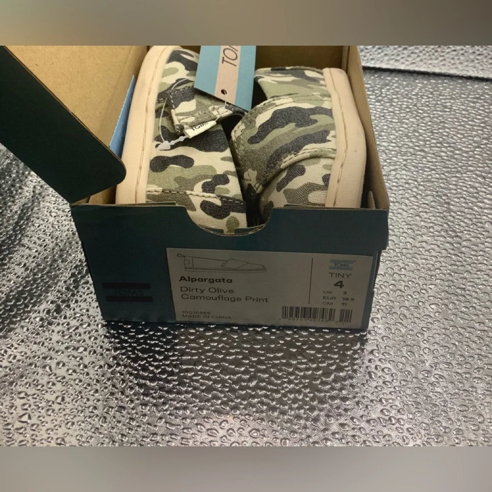 Brand new in box toddler shoes